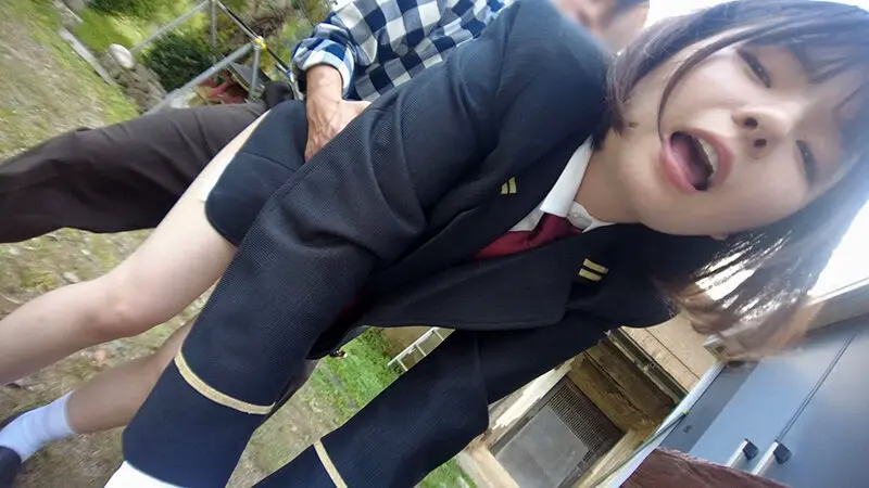 【市井結夏AV】ショートカットの駅員が野外で立ちバック